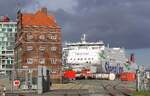 RDC 363 180-1 D-RAG | Kiel | im Seehafen |Fussweg an der Bahnhofsbr�cke | Mai 2026 | ich konnte mich zwischen dem hier ohne Lieferwagen, aber ohne Krank und dem mit Lieferwagen und mit Kran niocht