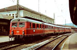 Stuttgarter Vorortzug der DB-Baureihe 425 (ET 25) vor dem originalen Bahnhof Geislingen Steige (1850 errichtet) am Tag der Veranstaltung  50 Jahre Elektrischer Zugbetrieb auf der Geislinger Steige 
