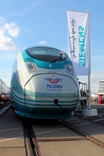 Die Siemens AG präsentiert am 24.09.2016 auf der InnoTrans in Berlin den Velaro Turkey (HA 80 105) für die türkische Eisenbahn TCDD.