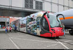 Silkworm Tram, hergestellt von Durmazlar Makina San. VE tic. A.S. (Bursa, Türkei), steht auf dem Gleis- und Freigelände der Messe Berlin anlässlich des  Tags des Eisenbahners  im Rahmen der Publikumstage zur InnoTrans 2018.
Weitere Informationen zum Fahrzeug: https://www.virtualmarket.innotrans.de/de/Silkworm-Tram,dct5-503
[23.9.2018 | 13:06 Uhr]