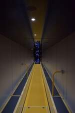 Ein Blick in den ServiceJet. Hier sieht man das innere Aufbauwagens welcher neben eines 40m³ Wassertanks auch Sittzplätze bereithält entweder für Rettungskräfte oder Passagiere.

Berlin 25.09.2024