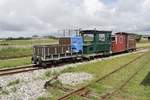 Die 1928 in Betrieb genommene Halligbahn von Dagebüll nach Oland und Langeneß dient dem Küstenschutz und wird vom Landesamt für Küstenschutz, Nationalpark und Meeresschutz