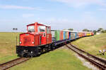 Schöma Lok 1 der Inselbahn Langeoog bei der Ankunft im Hafen 30.8.2025