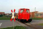 Kö 4 der Inselbahn Langeeog am 29.12.2015 am Ortsbahnhof