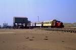 329 503 verlsst mit frisch eingetroffenen Besuchern und Waren den Anleger in Richtung Wangerooge Stadt, 20.05.1989.