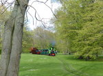 O&K 7697, im Jahre 1920 in Berlin gebaut, war besondere Attraktion am 23.4.2016 im Britzer Garten. Dampfbetrieb gab es auf der 1985 eröffneten Strecke nie. Die Rundfahrt kostet 5€, pro Station wird 1€ erhoben. 23.4.2016