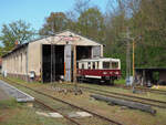 Buckower Kleinbahn - Saisonauftakt 2024  ET479 (279 003) wird gerade aus der Werkstatt geholt.