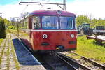 Am Gleis 2 steht VT 95 9396 (95 80 0 795 396-0 D-BEF) der Berliner Eisenbahnfreunde e.V.