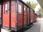 Fahrtag beim Feld- und Grubenbahnmuseum Fortuna am 01.05.2006: Lok 4 mit Musemuszug wartet auf Ausfahrt.