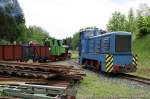 Sonderfahrtag (CDU) beim Feld- und Grubenbahnmuseum Fortuna am 21.05.2006: Der Zug fhrt in den unteren Bahnhof ein.