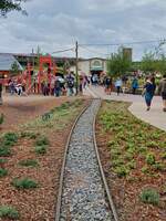 Das Streckengleis der Feldbahn LPG  Rote Rübe , am 30.07.2025 im Karls Erlebnisdorf Döbeln.