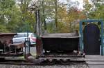 Eine  Aleinfahrende  Elektriesche Lore im Gruben- und Feldbahnmuseum Zeche Theresia (30.10.2011)