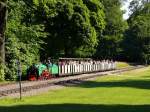 Zug mit Dampflok LISA im Groen Garten; Parkeisenbahn (1950 als Kindereisenbahn gegrndet, 1951 - 1989  Pioniereisenbahn ) Dresden, 27.06.2010
