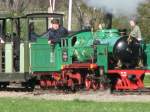Lok 003 Moritz der Dresdner Parkeisenbahn auf ihrer Fahrt durch den Groen Garten von Dresden.7.04.07