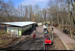 Am Osterwochenende wurden auf der Parkeisenbahn  Peißnitzexpress  Halle (Saale) Osterfahrten angeboten.