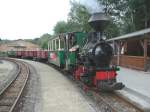 Waldeisenbahn Muskau,Ende der herrlichen Sonderfahrt,Der Zug ist wieder in der Ausgangsstation Weisswasser-Teichstrasse angelangt.(11.08.04)