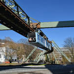 Das rückseitige Panoramafenster der Gelenktriebwagen (GTW) Generation 15 ermöglicht einen einmaligen Ausblick. (Wuppertal, Februar 2021)