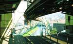Wuppertaler Schwebebahn__Mal über dem Wasser (der Wupper)...__06-1984