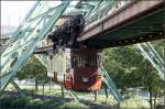 Über der Wupper -

Der historische Kaiserwagen wird gleich in die Station Adlerbrücke (Obernhaus) einfahren.

04.10.2014 (M)