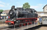 Hier dei Lok 184 des Eisenbahnmuseums Darmstadt Kranichstein auf der Hauseigenen Drehscheibe. Aufgenommen wurde das Bild am Jubileums Wochenende. Ich war am 03.06.2011 dort und habe das Foto gemacht.