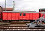 Blick auf einen Gerätewagen  Ehz-G 360  der DB Netz Notfalltechnik (D-DB 40 80 9400 914-4), der im DB Museum Halle (Saale) während des Osterfests steht.