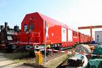 Einheits-Hilfszug der DB Notfalltechnik steht auf dem Gelände des DB Museums Halle (Saale) anlässlich des jährlichen Sommerfests.