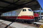 Die 1974 gebaute Elektrolokomotive 103 245-7 konnte ich Anfang September 2021 im Eisenbahnmuseum Koblenz ablichten.