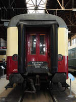 Ein aus dem Jahr 1937 stammender Salonwagen der Bauart WGSüg 851 / Salon4ü-37b ist Teil der Ausstellung im DB-Museum Koblenz.