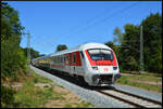 HanseSail 2026: Der Leerpark des Sonderzuges aus G�ttingen (DB Museum 101 001 & IC-Steuerwagen D-DB 51 80 80-95 259-2 Bimmdzf  Mach's gut im DB Museum - Bimmdzf 287 / Abschiedsfahrt Drehfaltt�r -