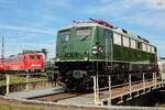 TRI E40 1313 auf der Drehscheibe & im Hintergrund DB 150 186-5 im DB Museum Koblenz, September 2026.