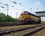 Lokparade im DB Museum Koblenz-Ltzel am 21.05.2011 zu dessen 10 jhrigen Bestehen. CFL 1604.  Die Lokomotiven der Baureihe 1600 der CFL  sind Diesel-elektrische Lokomotiven, die zur Befrderung internationaler Schnellzge auf der luxemburgischen  Nordbahn, 1955 bei AFB in Belgien beschafft wurden. Mann nennt sie manchmal auch Nohab, dies ist jedoch keine Nohab sondern eine AFB-Lok. Sie sind fr eine Geschwindigkeit von 120 km/h ausgelegt und haben eine Leistung von 1825 PS. Die 1604 wurde am 21.04.1955 in Dienst gestellt. Die Lokomotiven dieser Baureihe wurden schon ab 1989 ausgemustert und berwiegend verschrottet. 1604 sollte nach 2,8 Millionen Laufkilometern im Jahre 1994 diesem Schicksal folgen, konnte aber vor der Verschrottung gerettet werden und gehrt heute dem Luxemburger Kulturinstitut zur Erhaltung nationaler Landschaften und Kulturdenkmler. 