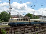 DB Museum 140 423-5 mit Pendelzug am 18.06.16 in Koblenz von einen Gehweg aus fotografiert