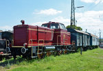 V 65 011 (BR 3 265) und  Oldie -Wagen im DB-Museum Koblenz-Lützel - 19.07.2016