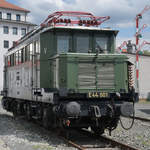 Die Elektrolokomotive E44 001 stand Mitte Mai 2017 im Verkehrsmuseum Nürnberg.
