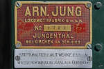 Typenschild an der Feldbahndiesellok V2 von Jung.