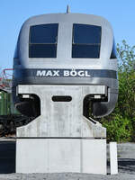 Frontansicht der Sektion 1 (TR07-I) des 1988 bei Thyssen-Henschel gebauten Transrapid 07.