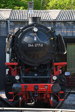 Die Güterzugdampflokomotive 044 377-0 wurde im Jahr 1943 in der Lokomotivfabrik Krupp (Essen) gebaut und im selben Jahr als 44 1377 an die Deutsche Reichsbahngesellschaft ausgeliefert.