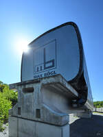  Von der Sonne geküsst  wird gerade Sektion 1 (TR07-I) des 1988 bei Thyssen-Henschel gebauten Transrapid 07.