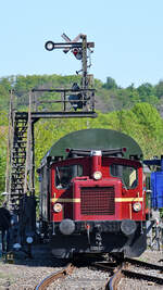 Die Diesellokomotive 332 306-0 wurde 1966 bei Orenstein & Koppel gebaut und im gleichen Jahr als Köf 11 306 an die Deutsche Bundesbahn ausgeliefert. (Eisenbahnmuseum Bochum, April 2025)