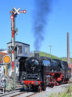 Die im Jahr 1927 bei der Berliner Maschinenbau AG (BMAG) gebaute Dampflokomotive 01 066 war Ende April 2025 im Eisenbahnmuseum Bochum zu Gast.