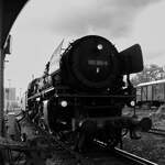 Im Bild die 1936 gebaute Dampflokomotive 001 180-9, welche Mitte April 2026 f�r Fahrten zwischen dem Eisenbahnmuseum und dem Hauptbahnhof Bochum genutzt wurde.