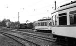 OEG 1981__Museumsfahrzeuge in Viernheim__Neben dem OEG Halbzug 45/46 ist der Darmstädter Tw 67 von 1926 [Gastell, Mainz] zu sehen, der 1977 zur DGEG gelangte.