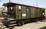 17. Mai 2003, Dresden, zum Dampfloktreffen hatte die AG Windbergbahn auch diesen liebevoll und mit viel Fleiß restaurierten Personenwagen 4. Klasse ausgestellt. Er gehörte zu denen, die auch auf der Windbergbahn nach Gittersee gefahren sein könnten.