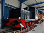 EBG V16 03 wurde 1941 von dem Unternehmen Deutsche Werke Kiel gebaut und ist eine Diesellokomotive von Typ 160 B. (November 2022)