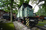 Die 1962 bei Krauss-Maffei gebaute Diesellokomotive ML 440 C (Fabriknummer 18856) und ein 1930 bei Hohenzollern gebaute Dampflokomotive (Fabriknummer 4578) sind im Außenbereich des Heimatmuseums  Unser Fritz  in Herne ausgestellt. (August 2021)
