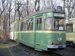 Emschertalmuseum Wanne-Eickel,02/2005,Dwag 6-Achser,ein Teil ist in den Farben der VESTISCHEN Straenbahn lackiert,der andere Teil in den Farben von Lille.