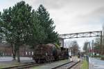 Torpedopfannenwagen zum Transport von geschmolzenem Roheisen (vorne) und Schlackewagen im Landschaftspark Duisburg Nord, der ehemaligen August-Thyssen-Hütte.