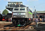 218 468-7 der Regio Infra Service Sachsen GmbH (RISS) steht, zur Vorbereitung der Lokparade, anlässlich des 28.