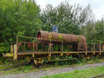 Auf dem Gelände des sächsischen Eisenbahnmuseums in Chemnitz-Hilbersdorf stand Ende September 2020 dieser Flachwagen, welcher mit einem Dampflokkessel beladen war.
