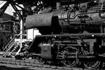 50 3628 unterhalb des Kohlebunkers im Bw Chemnitz-Hilbersdorf. Die Statisten ermöglichten einige sehr emotionale Aufnahmen - dies hier ist eine davon, 12.03.2022